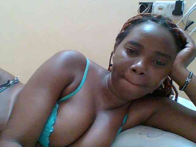 Sexyebonygal webcam
