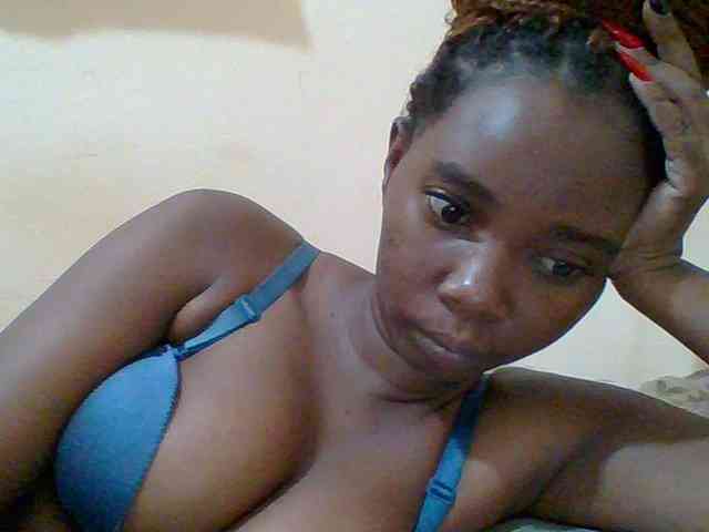 Sexyebonygal webcam