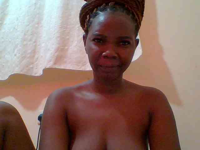 Sexyebonygal webcam