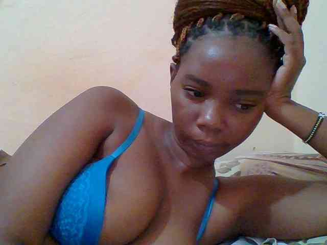 Sexyebonygal webcam