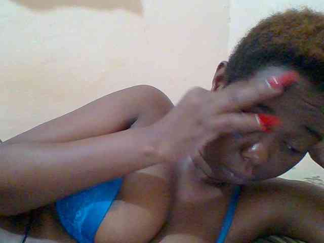 Sexyebonygal webcam