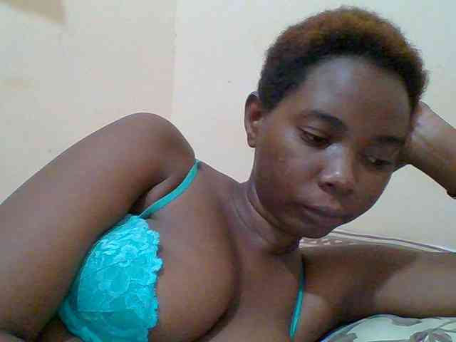 Sexyebonygal webcam