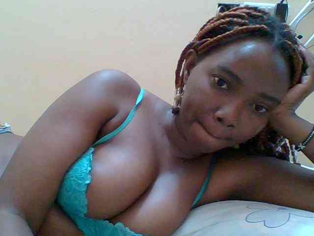 Sexyebonygal webcam