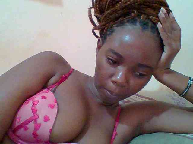 Sexyebonygal webcam