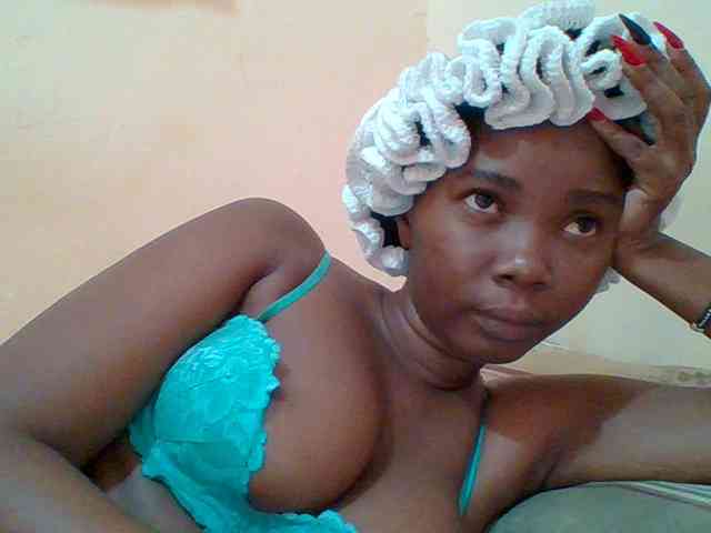 Sexyebonygal webcam