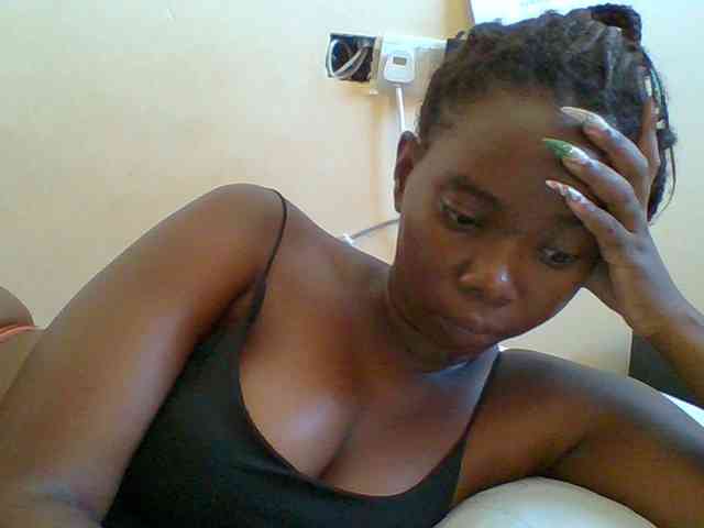 Sexyebonygal webcam