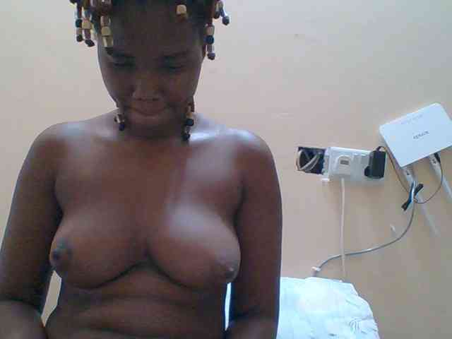 Sexyebonygal webcam