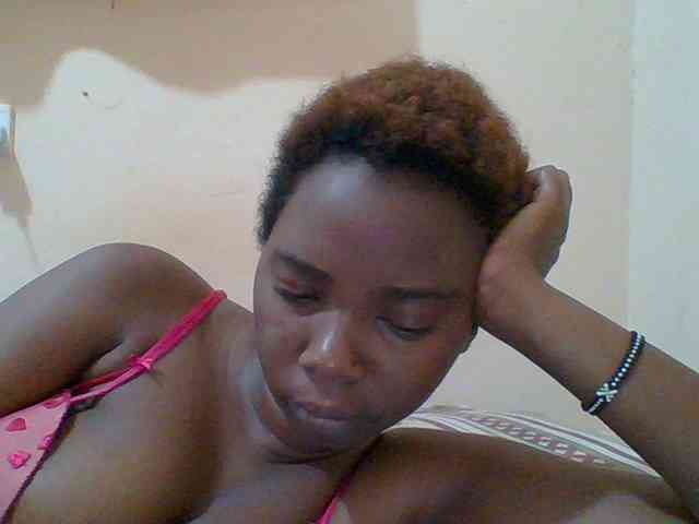 Sexyebonygal webcam