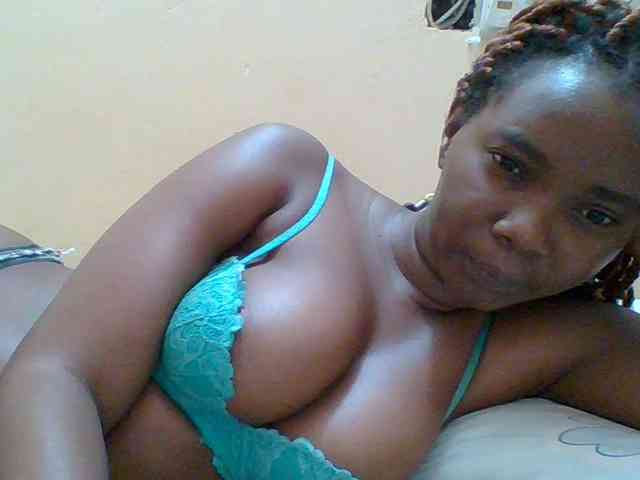 Sexyebonygal webcam