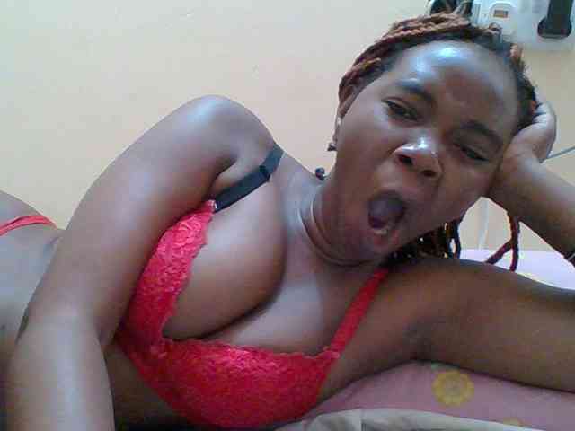 Sexyebonygal webcam