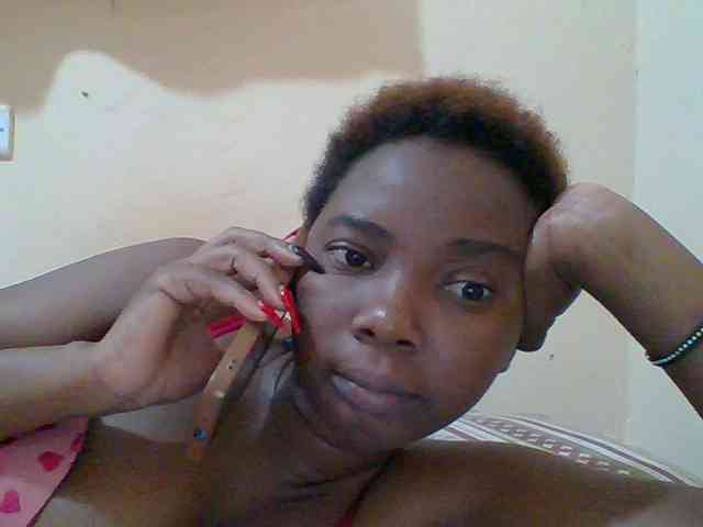 Sexyebonygal webcam