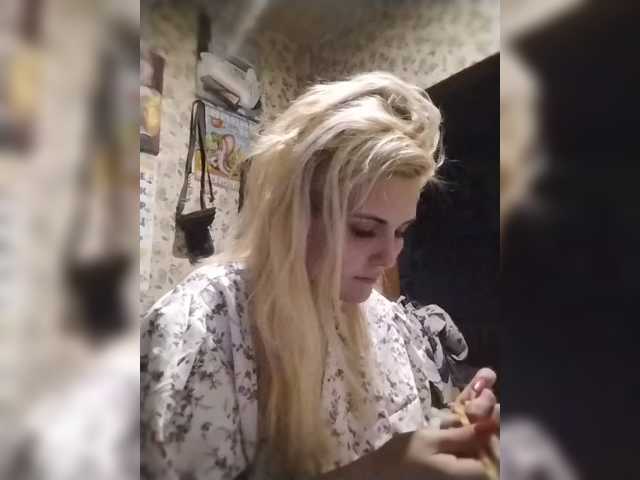 Vika1zvezda Live Cam on BongaCams and RICams