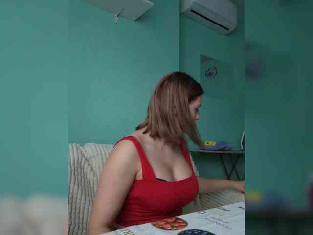 Miss-Mikki webcam