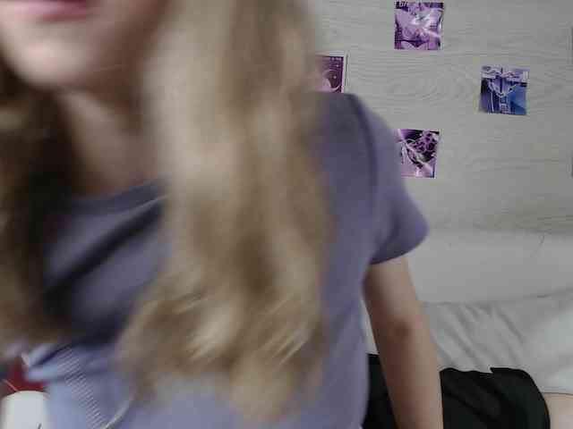 b4by-Emilia webcam