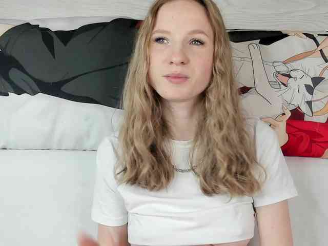 b4by-Emilia webcam