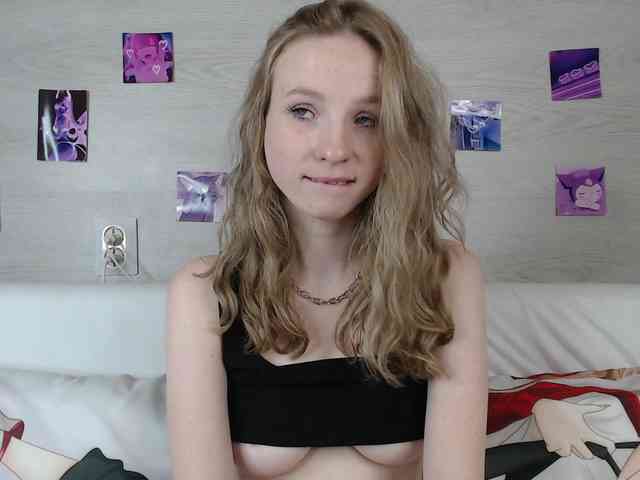 b4by-Emilia webcam