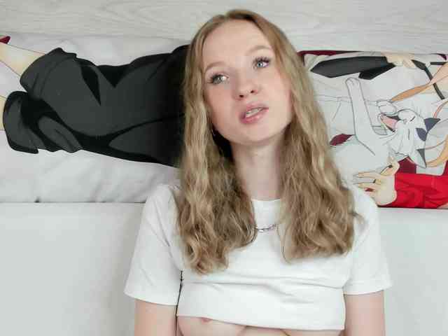 b4by-Emilia webcam