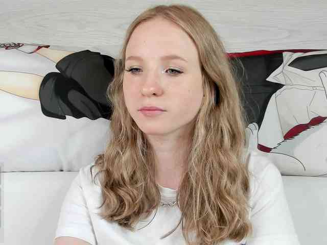 b4by-Emilia webcam