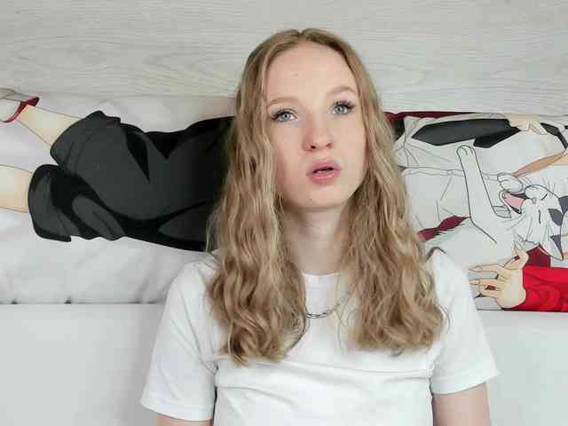 b4by-Emilia webcam