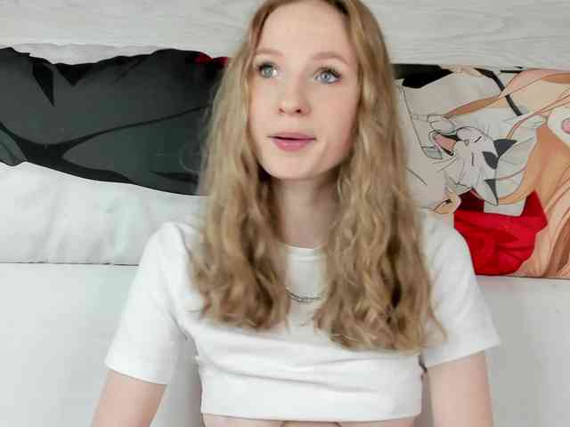 b4by-Emilia webcam