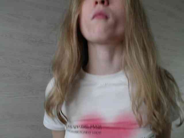 b4by-Emilia webcam