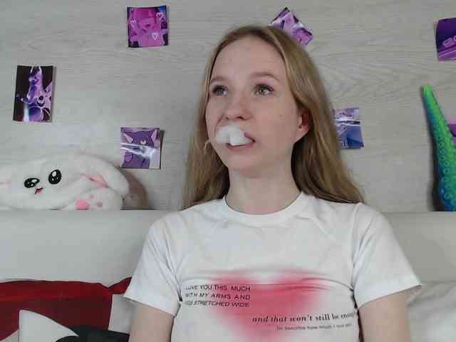 b4by-Emilia webcam