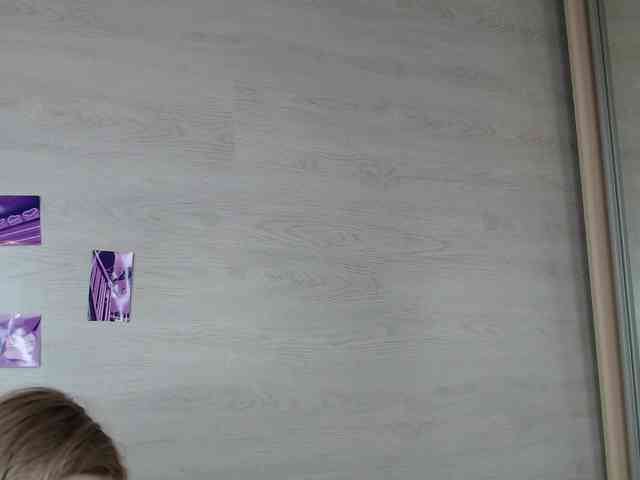 b4by-Emilia webcam