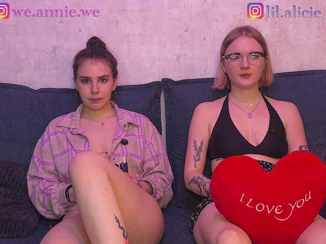 Sweety-couple's BongaCams show and profile
