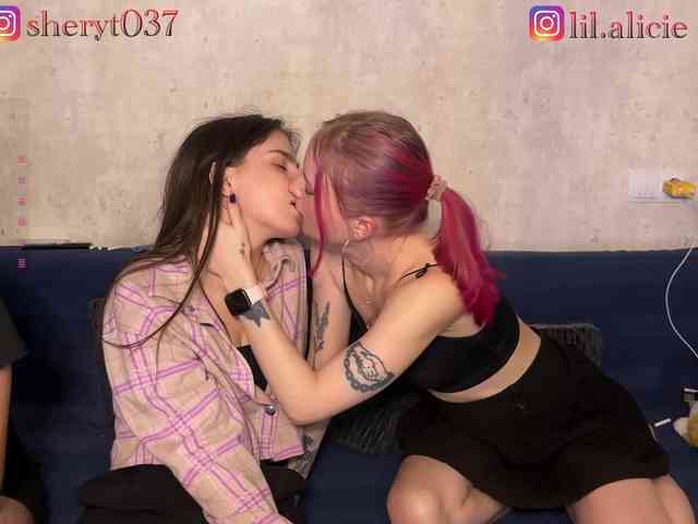 Sweety-couple Live Webcam on {site_name}