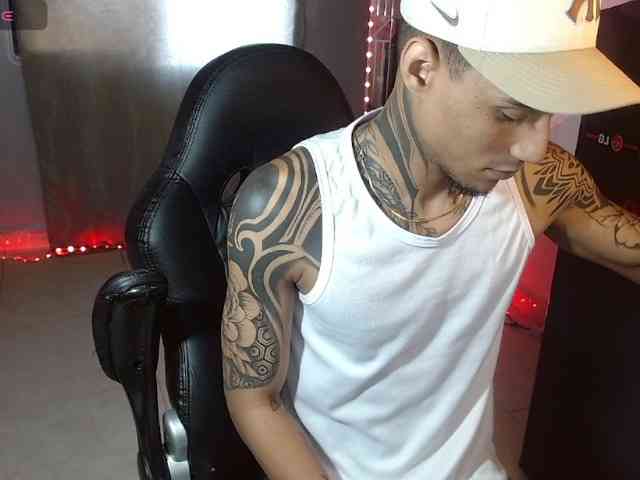 jarrodhayward Live Webcam on BongaCams
