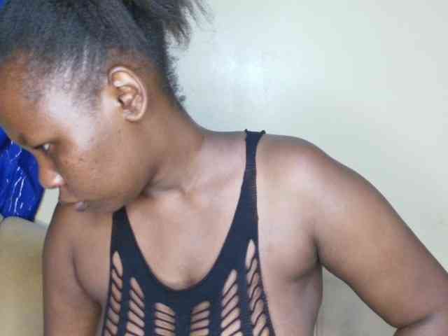 Curvyjoan Live Webcam on BongaCams