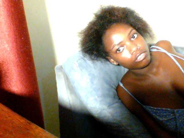 Pinkypetite's BongaCams show and profile