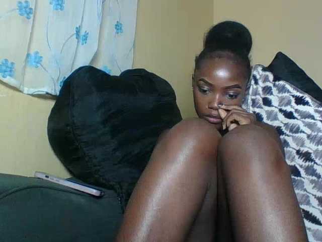 Pinkypetite's BongaCams show and profile