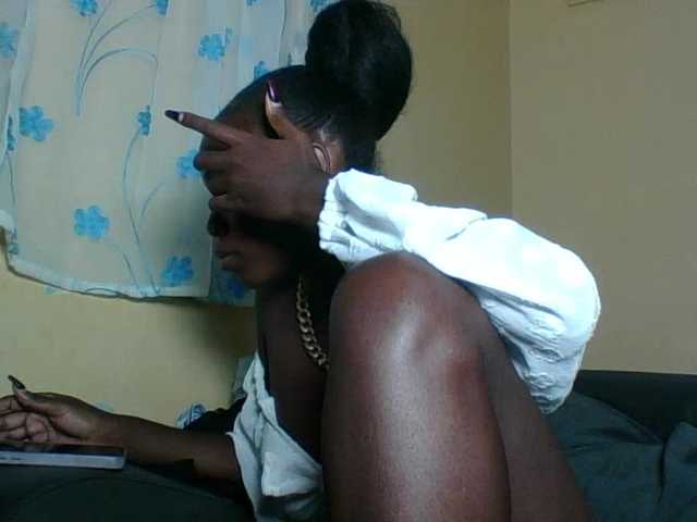 Pinkypetite's BongaCams show and profile