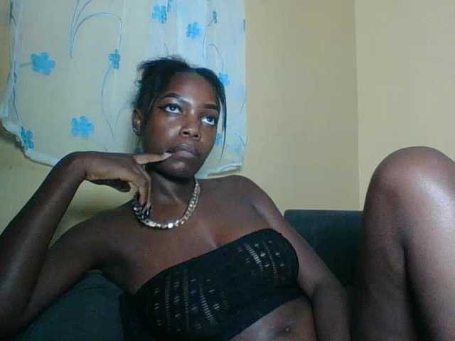 Pinkypetite's BongaCams show and profile