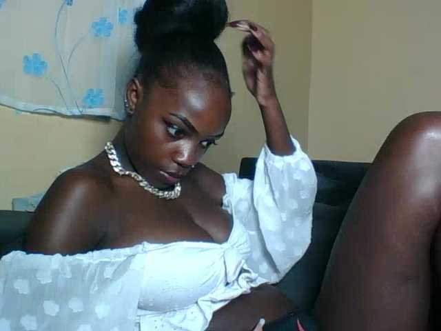 Pinkypetite's BongaCams show and profile