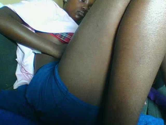 Pinkypetite's BongaCams show and profile