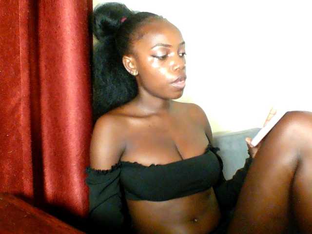 Pinkypetite's BongaCams show and profile
