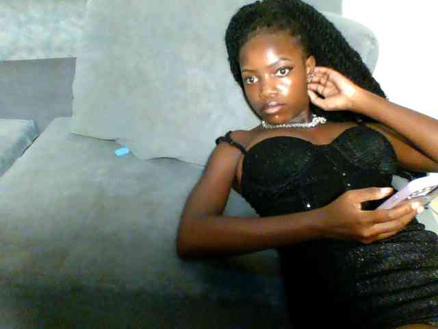 Pinkypetite Pinkypetite