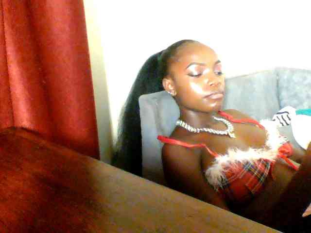 Pinkypetite Pinkypetite