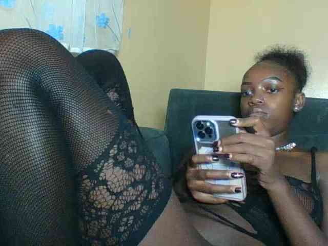 Pinkypetite Pinkypetite