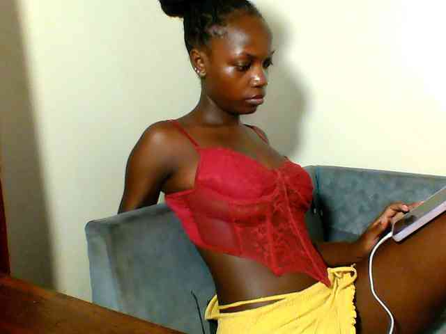 Pinkypetite Pinkypetite