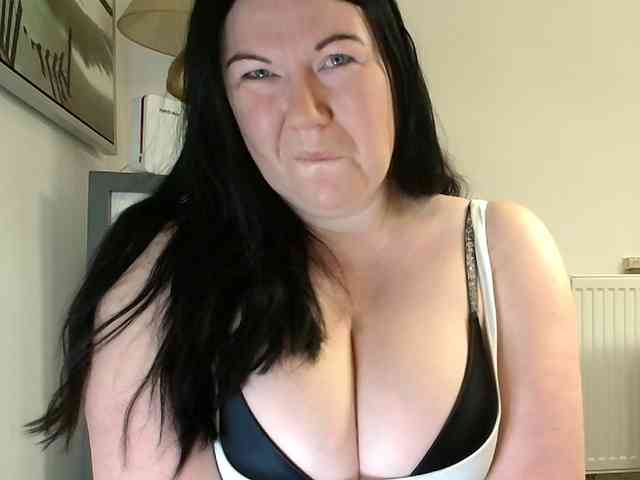 p6w-official Live Webcam on BongaCams