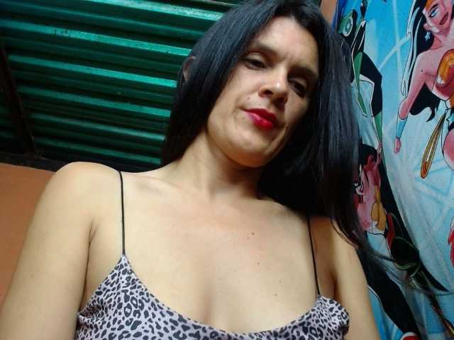 annyluna's BongaCams show and profile