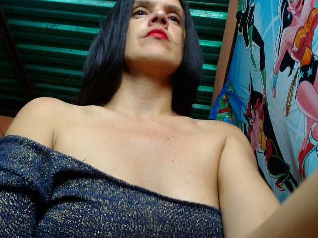 annyluna's BongaCams show and profile