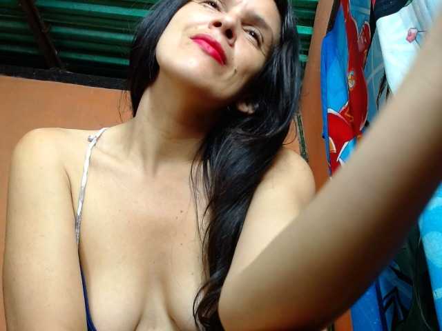 annyluna's BongaCams show and profile