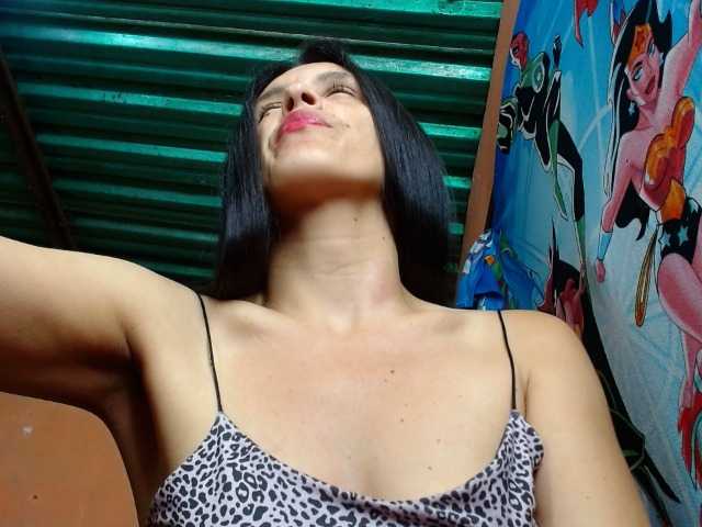 annyluna's BongaCams show and profile