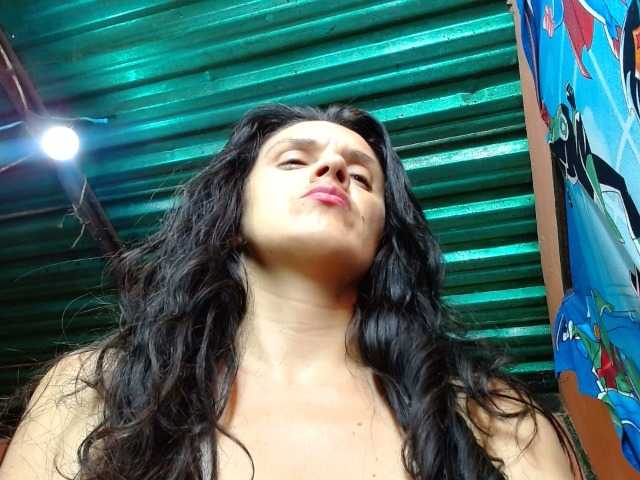 annyluna's BongaCams show and profile