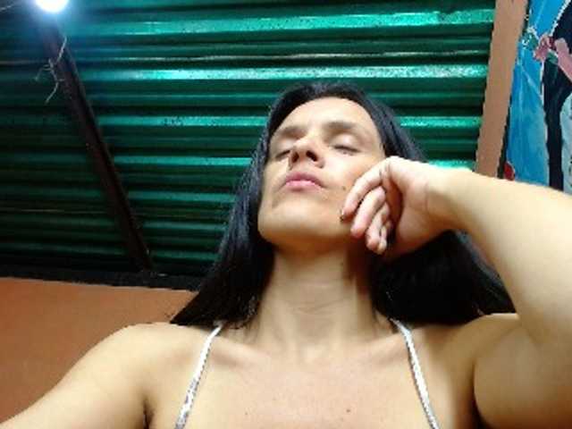 annyluna's BongaCams show and profile