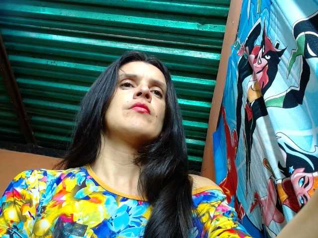 annyluna's BongaCams show and profile